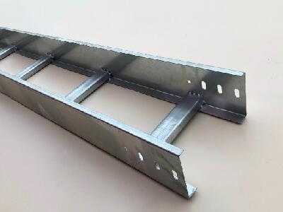 大面積的廠房倉(cāng)庫(kù)