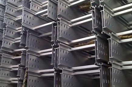 梯級(jí)式電纜橋架3